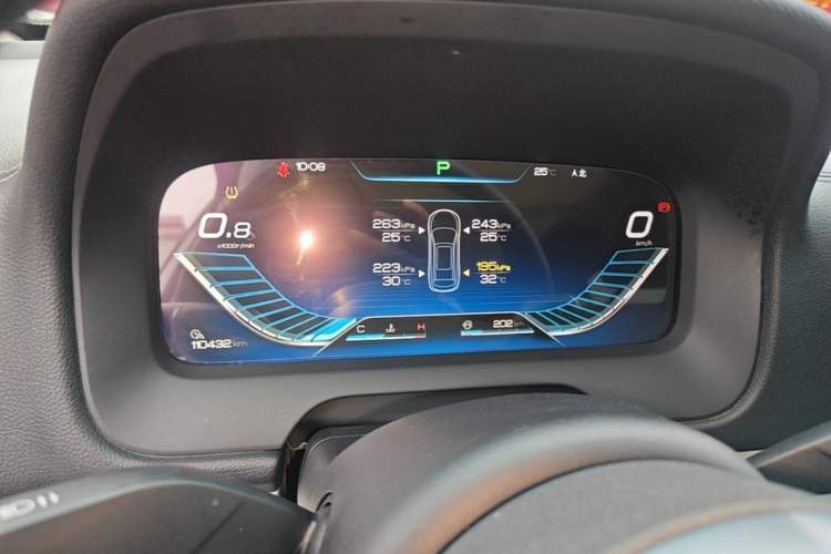 Used BYD Tang 2018 2.0T Automatic SmartConnect Prestige 7-Seater China V Standard Instrument Cluster