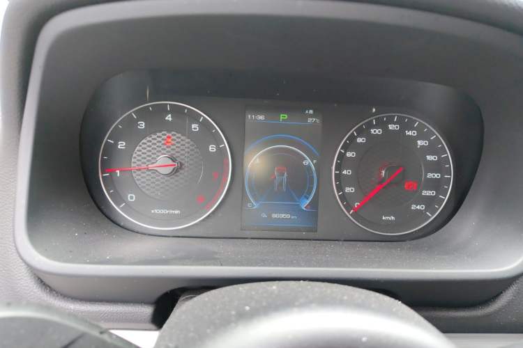 Used BYD Tang 2018 2.0T Automatic Smart Connect Prestige 7-Seater China V Standard Instrument Cluster
