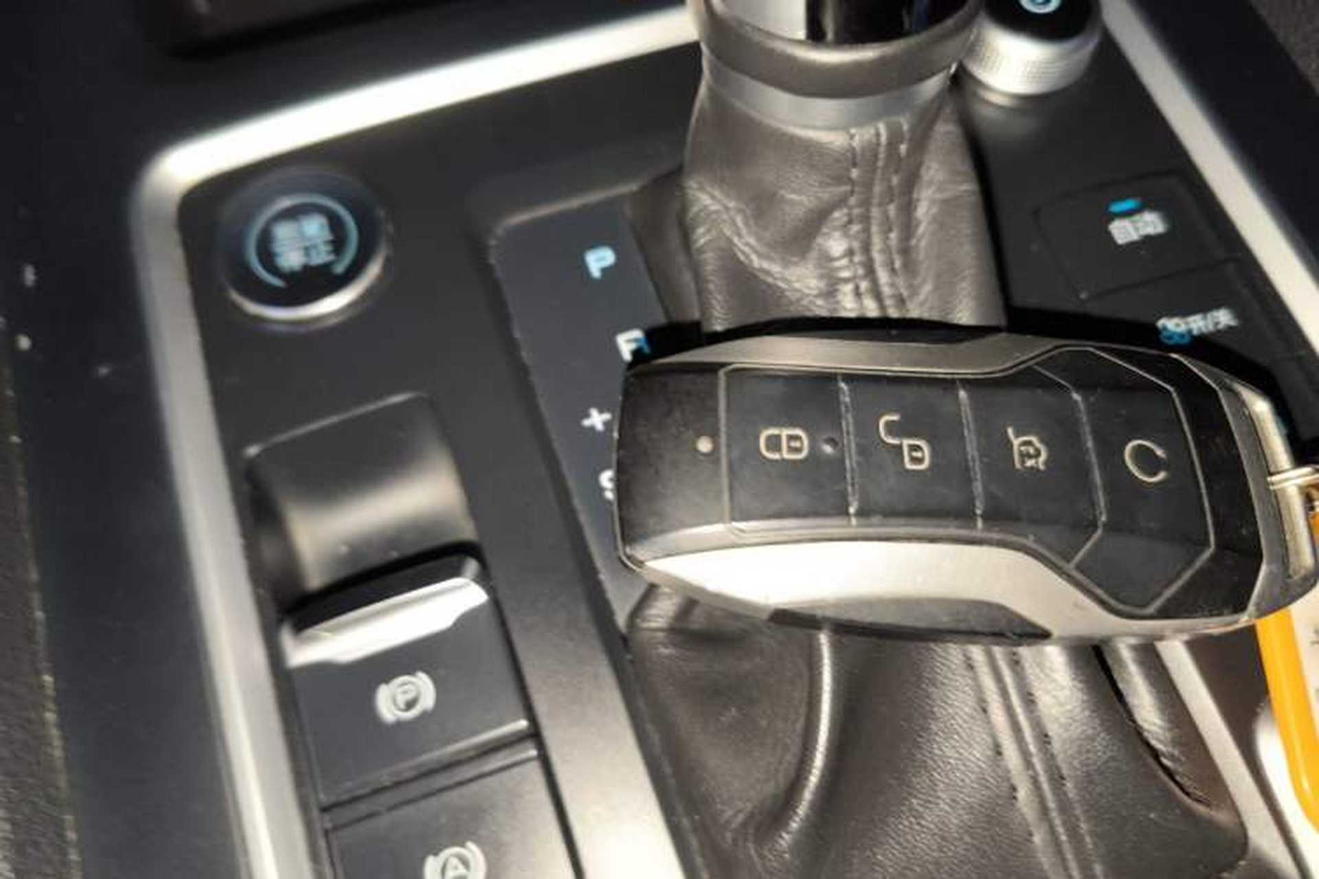 Used BYD Tang 2018 2.0T Automatic SmartConnect Prestige 5-Seater Emission Standard China V Interior 1