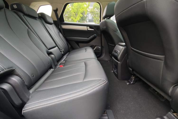 Used BYD Tang 2018 2.0T Automatic Smart Connect Prestige 7-Seater China V Standard Interior 10