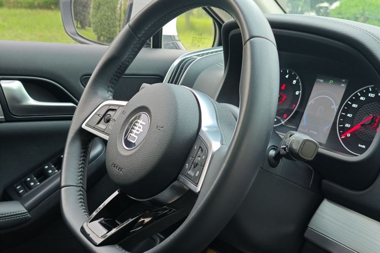 Used BYD Tang 2018 2.0T Automatic Smart Connect Prestige 7-Seater China V Standard Interior 13