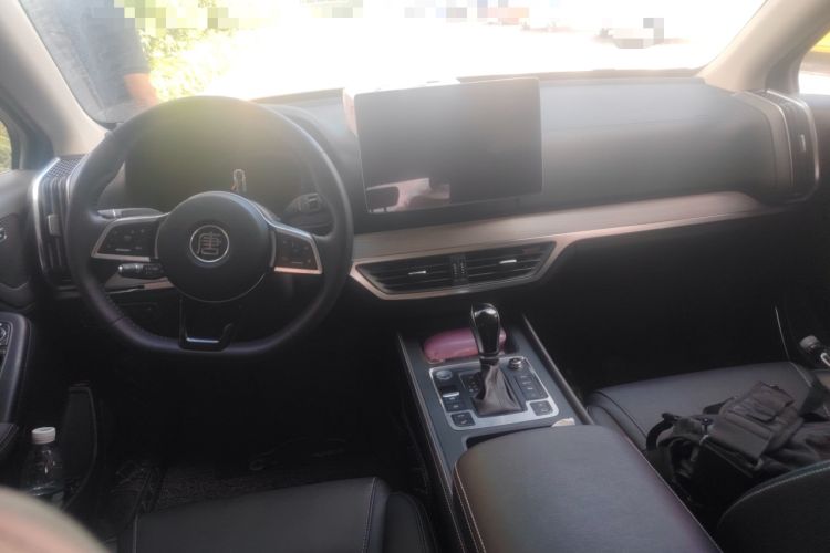 Used BYD Tang 2018 2.0T Automatic SmartConnect Prestige 7-Seater China V Standard Interior 2