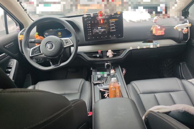 Used BYD Tang 2018 2.0T Automatic SmartConnect Prestige 7-Seater China V Standard Interior 2