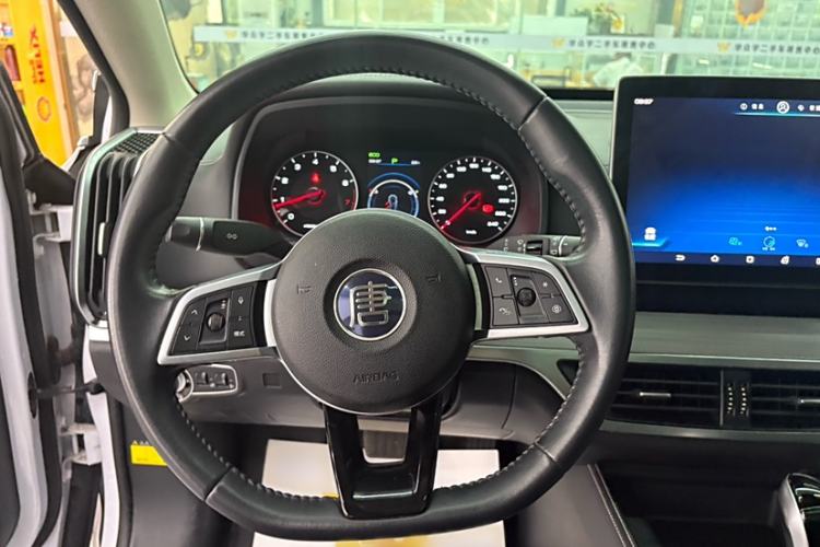 Used BYD Tang 2018 2.0T Automatic SmartConnect Prestige 5-Seater Emission Standard China V Interior 2