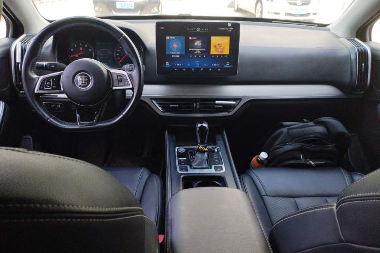 Used BYD Tang 2018 2.0T Automatic Smart Connect Prestige 7-Seater China V Standard Interior 2