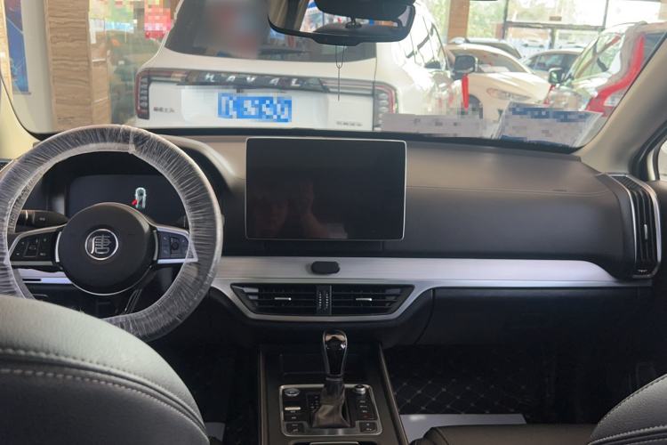 Used BYD Tang 2018 2.0T Automatic SmartConnect Prestige 7-Seater China V Standard Interior 3