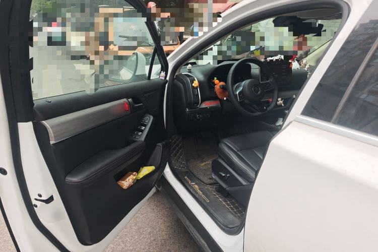 Used BYD Tang 2018 2.0T Automatic SmartConnect Prestige 7-Seater China V Standard Interior 3