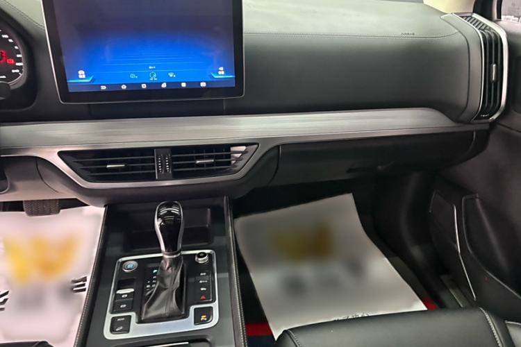 Used BYD Tang 2018 2.0T Automatic SmartConnect Prestige 5-Seater Emission Standard China V Interior 3