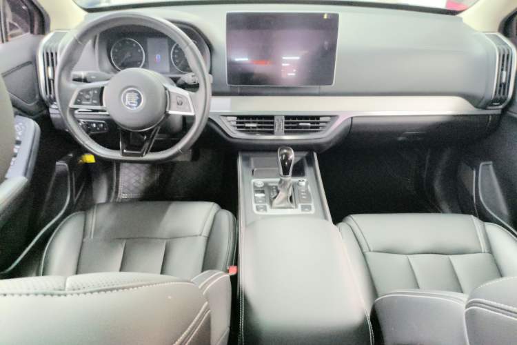 Used BYD Tang 2018 2.0T Automatic SmartConnect Prestige 5-Seater Emission Standard China V Interior 3