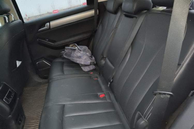 Used BYD Tang 2018 2.0T Automatic Smart Connect Prestige 7-Seater China V Standard Interior 4