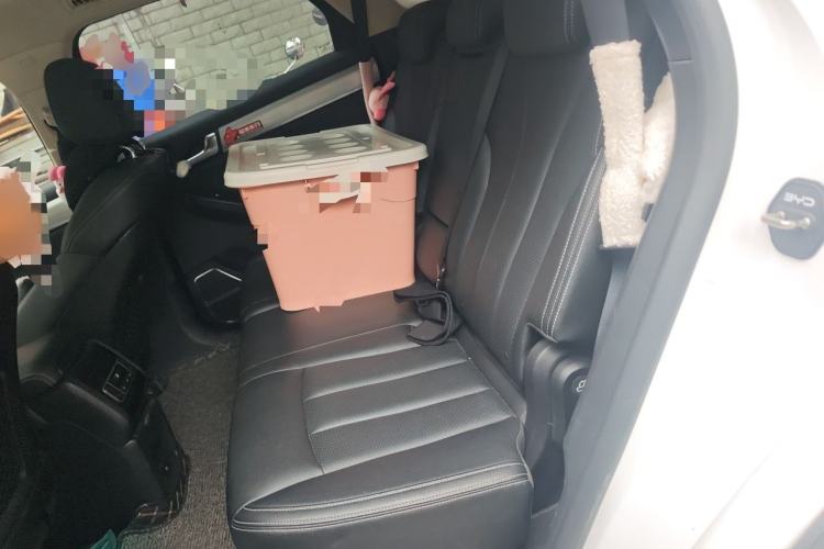 Used BYD Tang 2018 2.0T Automatic SmartConnect Prestige 7-Seater China V Standard Interior 4