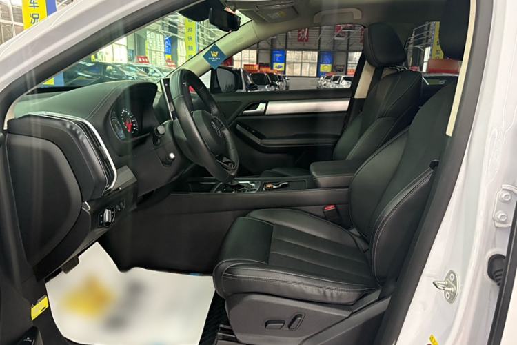 Used BYD Tang 2018 2.0T Automatic SmartConnect Prestige 5-Seater Emission Standard China V Interior 4