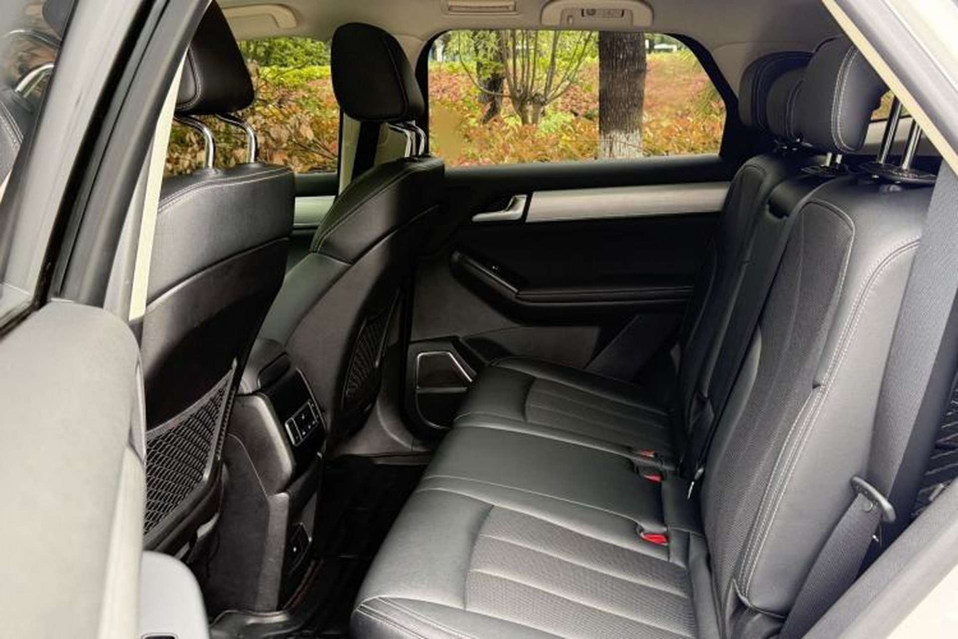 Used BYD Tang 2018 2.0T Automatic SmartConnect Prestige 7-Seater China V Standard Interior 4