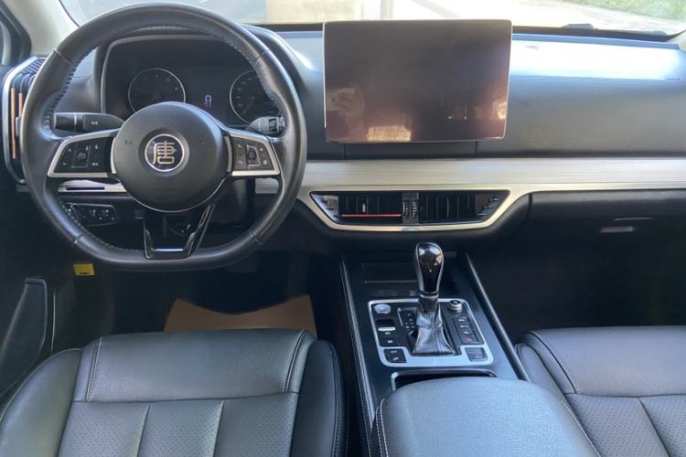 Used BYD Tang 2018 2.0T Automatic Smart Connect Prestige 7-Seater China V Standard Interior 5