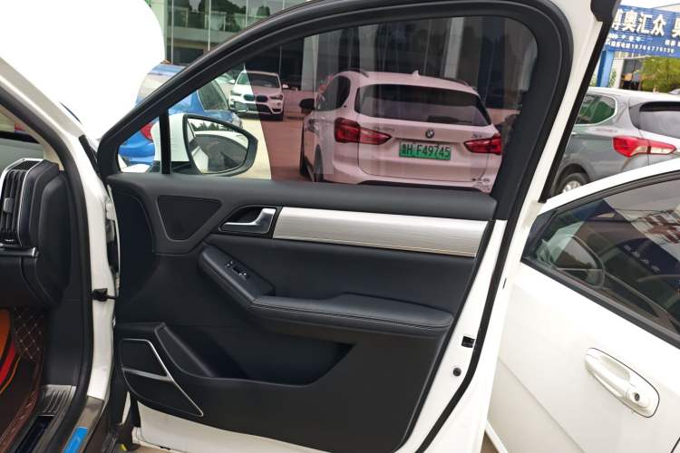 Used BYD Tang 2018 2.0T Automatic SmartConnect Luxury 7-Seater China V Emission Standard Interior 5