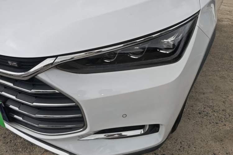 Used BYD Tang 2018 2.0T Automatic SmartConnect Luxury Edition 5 Seats China V Standard Left Front Headlight