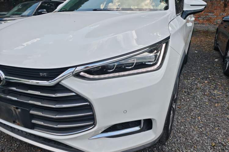 Used BYD Tang 2018 2.0T Automatic Smart Connect Prestige 7-Seater China V Standard Left Front Headlight