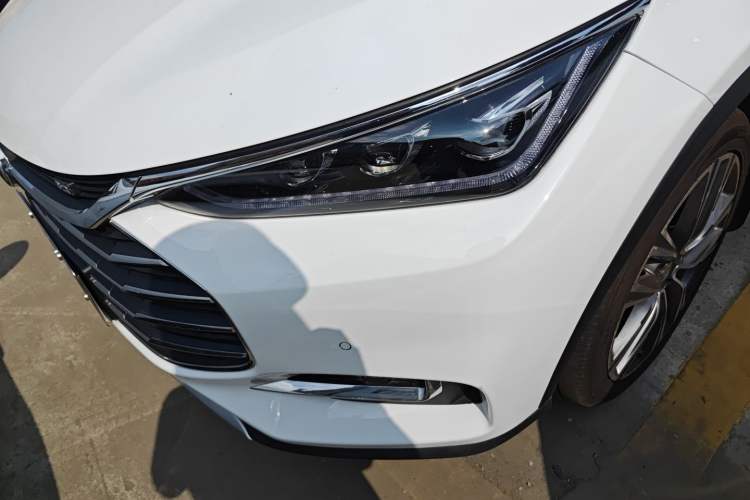 Used BYD Tang 2018 2.0T Automatic SmartConnect Prestige 7-Seater China V Standard Left Front Headlight