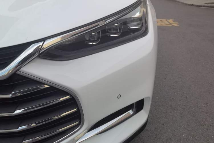 Used BYD Tang 2018 2.0T Automatic SmartConnect Luxury Edition 5 Seats China V Standard Left Front Headlight