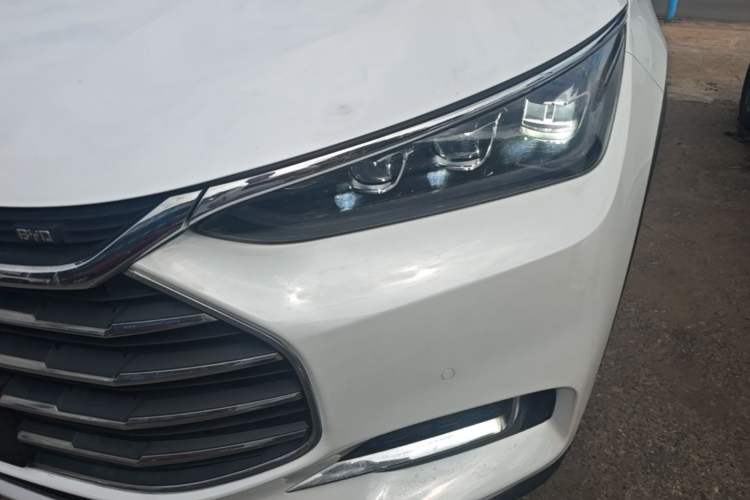 Used BYD Tang 2018 2.0T Automatic Smart Connect Prestige 7-Seater China V Standard Left Front Headlight