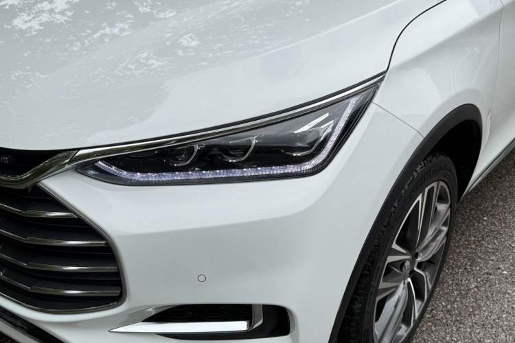Used BYD Tang 2018 2.0T Automatic SmartConnect Prestige 7-Seater China V Standard Left Front Headlight
