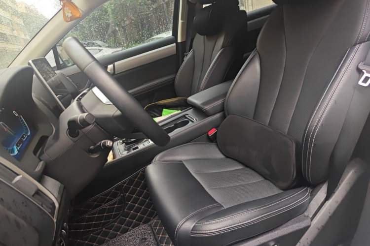 Used BYD Tang 2018 2.0T Automatic SmartConnect Prestige 7-Seater China V Standard Left Front Seat