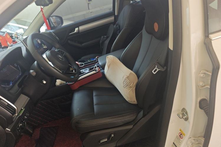 Used BYD Tang 2018 2.0T Automatic SmartConnect Prestige 7-Seater China V Standard Left Front Seat