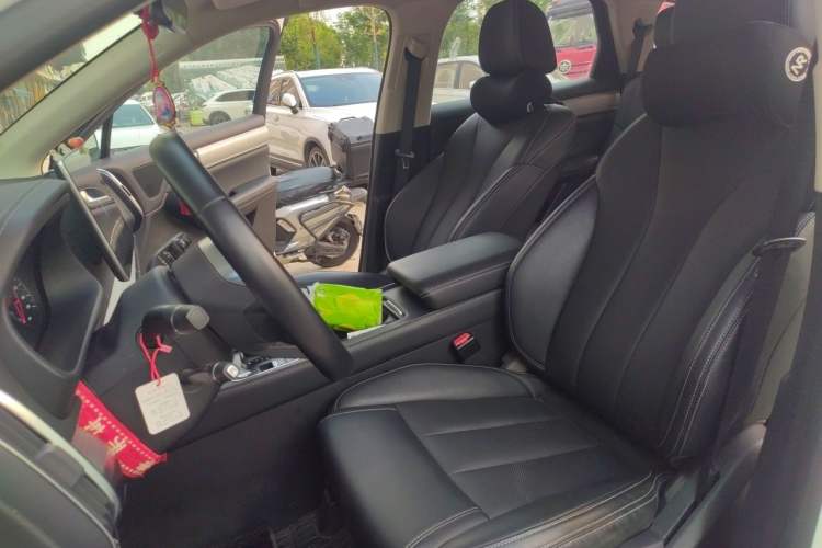 Used BYD Tang 2018 2.0T Automatic SmartConnect Prestige 5-Seater Emission Standard China V Left Front Seat