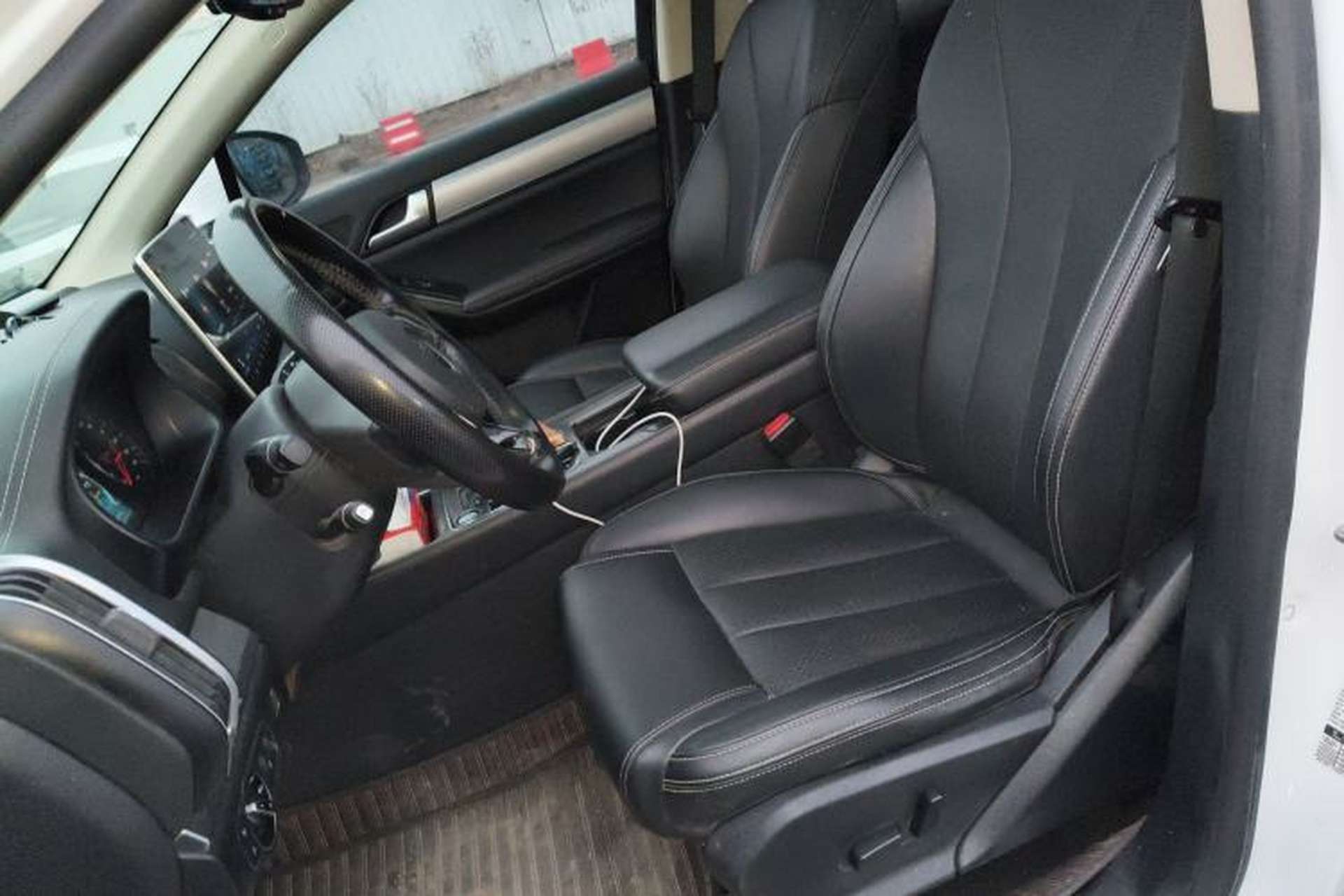 Used BYD Tang 2018 2.0T Automatic Smart Connect Prestige 7-Seater China V Standard Left Front Seat