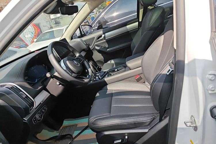 Used BYD Tang 2018 2.0T Automatic SmartConnect Prestige 7-Seater China V Standard Left Front Seat