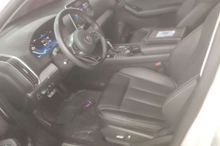 Used BYD Tang 2018 2.0T Automatic SmartConnect Prestige 7-Seater China V Standard Left Front Seat