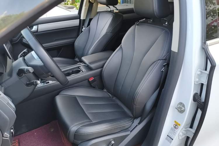 Used BYD Tang 2018 2.0T Automatic SmartConnect Prestige 7-Seater China V Standard Left Front Seat