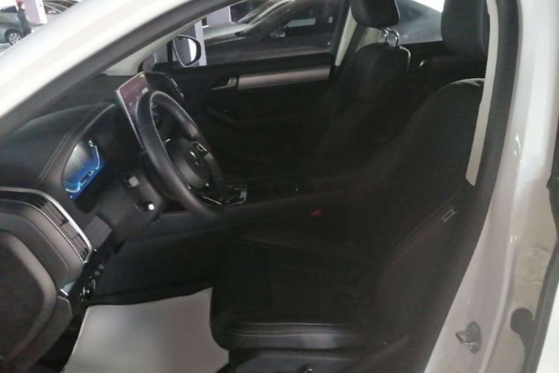 Used BYD Tang 2018 2.0T Automatic SmartConnect Prestige 7-Seater China V Standard Left Front Seat