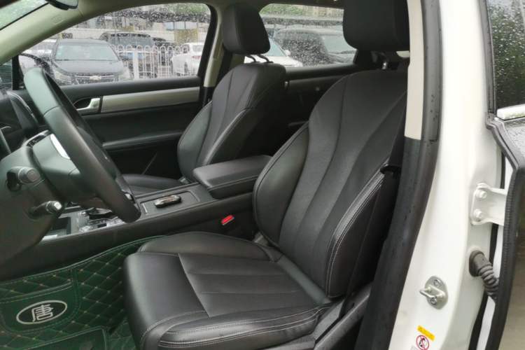 Used BYD Tang 2018 2.0T Automatic SmartConnect Luxury Edition 5 Seats China V Standard Left Front Seat
