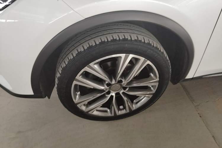 Used BYD Tang 2018 2.0T Automatic Smart Connect Prestige 7-Seater China V Standard Left Front Wheel Hub