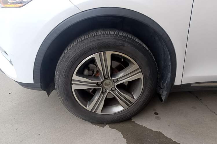 Used BYD Tang 2018 2.0T Automatic SmartConnect Luxury Edition 5 Seats China V Standard Left Front Wheel Hub