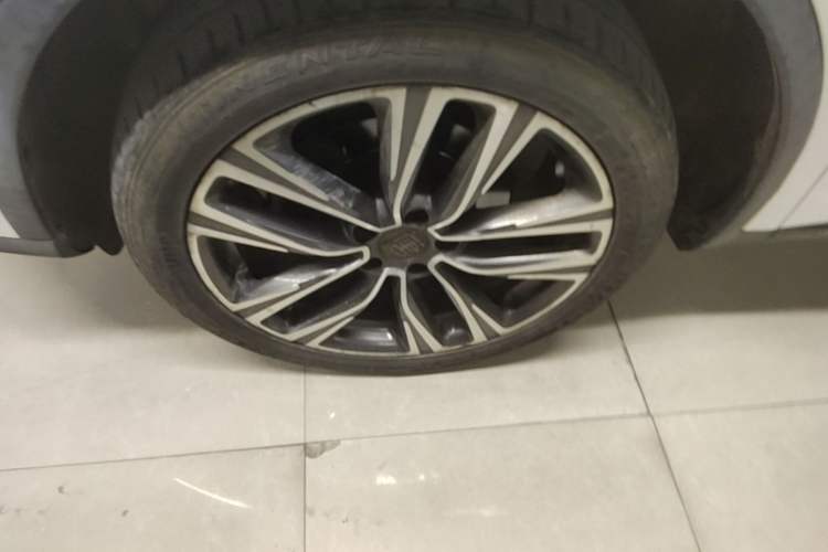 Used BYD Tang 2018 2.0T Automatic SmartConnect Prestige 7-Seater China V Standard Left Front Wheel Hub