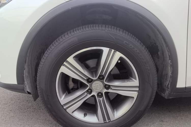Used BYD Tang 2018 2.0T Automatic SmartConnect Luxury Edition 5 Seats China V Standard Left Front Wheel Hub