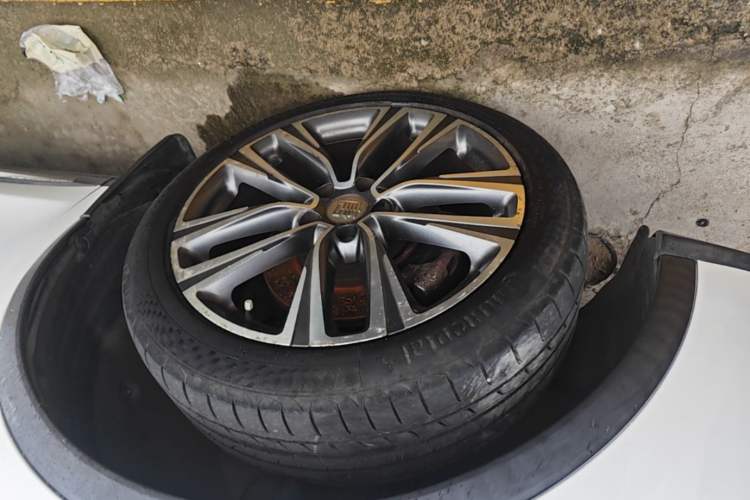 Used BYD Tang 2018 2.0T Automatic SmartConnect Prestige 7-Seater China V Standard Left Front Wheel Hub