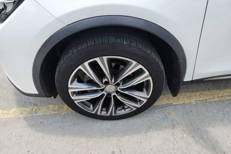 Used BYD Tang 2018 2.0T Automatic Smart Connect Prestige 7-Seater China V Standard Left Front Wheel Hub