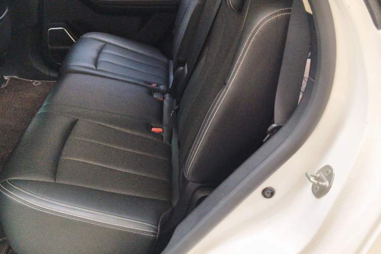 Used BYD Tang 2018 2.0T Automatic Smart Connect Prestige 7-Seater China V Standard Left Rear Seat