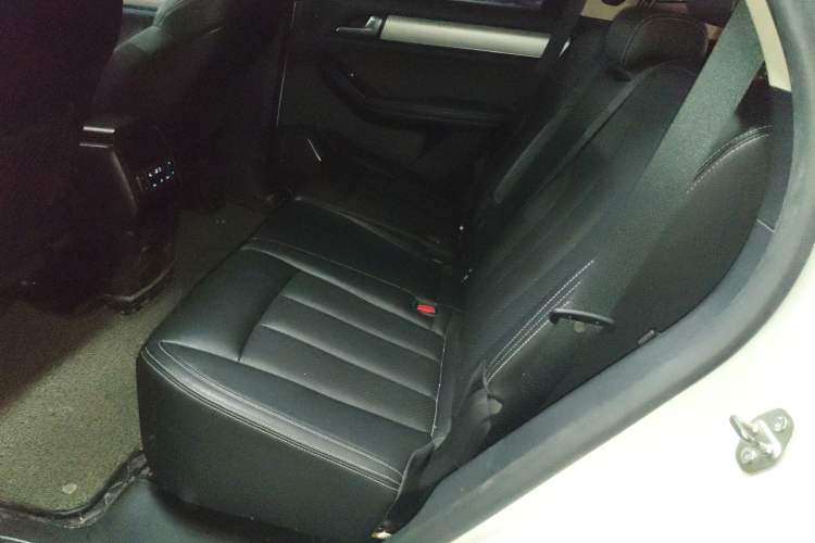 Used BYD Tang 2018 2.0T Automatic SmartConnect Prestige 7-Seater China V Standard Left Rear Seat