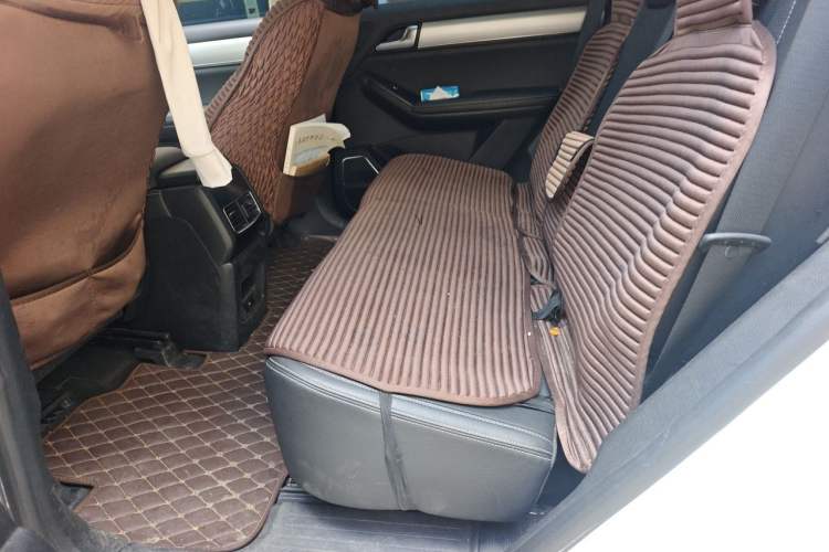 Used BYD Tang 2018 2.0T Automatic SmartConnect Luxury Edition 5 Seats China V Standard Left Rear Seat