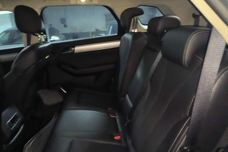 Used BYD Tang 2018 2.0T Automatic SmartConnect Prestige 7-Seater China V Standard Left Rear Seat