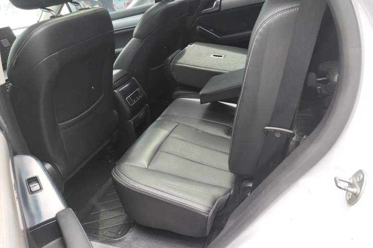 Used BYD Tang 2018 2.0T Automatic Smart Connect Prestige 7-Seater China V Standard Left Rear Seat