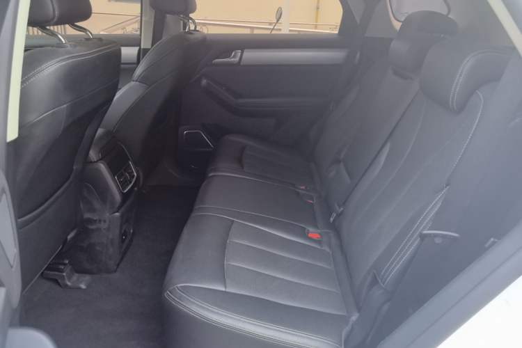Used BYD Tang 2018 2.0T Automatic SmartConnect Luxury Edition 5 Seats China V Standard Left Rear Seat