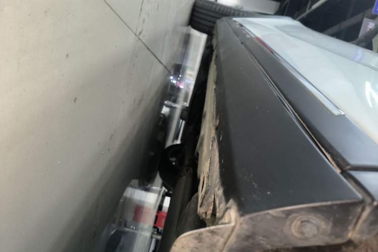 Used BYD Tang 2018 2.0T Automatic SmartConnect Prestige 7-Seater China V Standard Left Side Sill