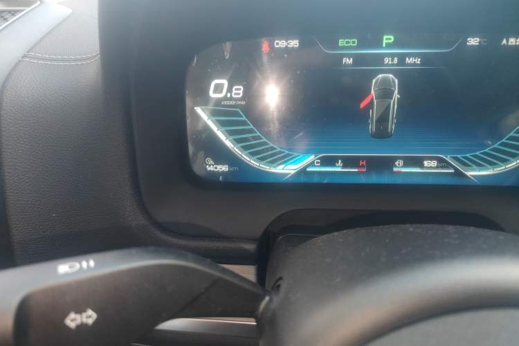 Used BYD Tang 2018 2.0T Automatic SmartConnect Prestige 7-Seater China V Standard Odometer Close Up