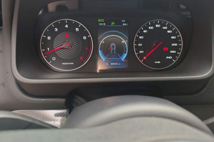 Used BYD Tang 2018 2.0T Automatic Smart Connect Prestige 7-Seater China V Standard Odometer Close Up