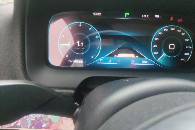 Used BYD Tang 2018 2.0T Automatic SmartConnect Luxury Version 7 Seats China V Standard Odometer Close Up